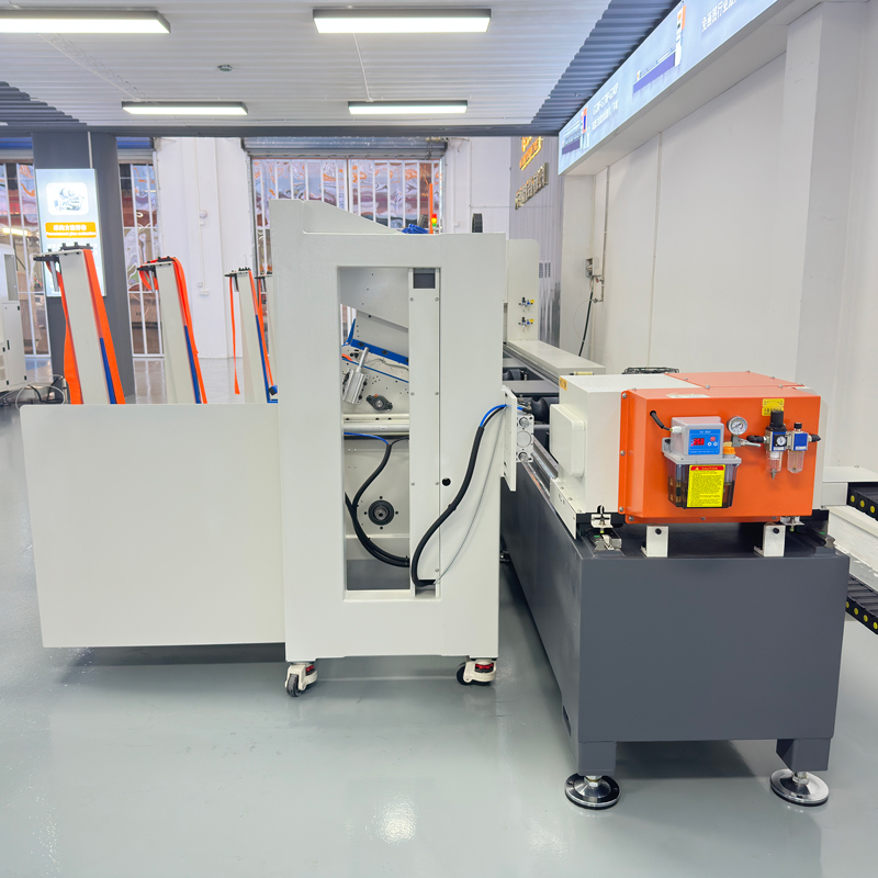 Automatic-Feeding-Laser-Tube-Cutting-Machine8.jpg